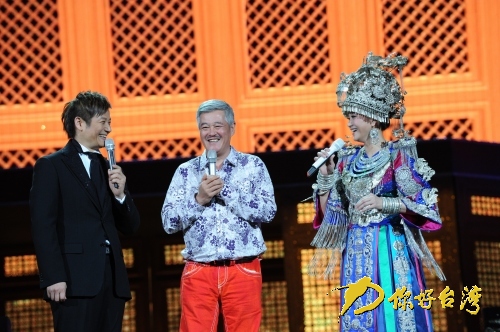 赵本山专程到台北担任演唱会嘉宾.jpg