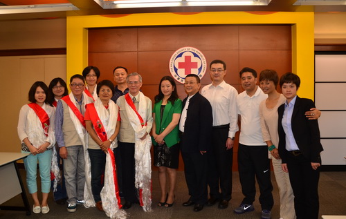 13、交流团代表参访台湾红十字会_缩小大小.jpg